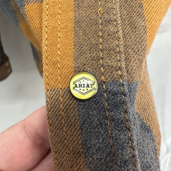 Ariat Retro Fit Plaid Western Flannel Shirt Long Sleeve Button Up Size Large - Picture 5 of 7